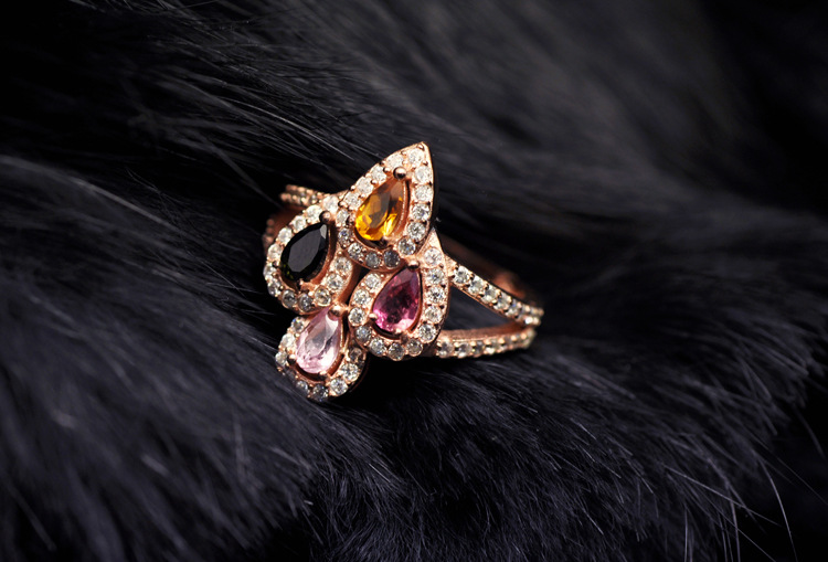 鳳羽翩躚，碧璽生輝 力臻珠寶天然碧璽吊墜引領(lǐng)2013春夏時(shí)尚